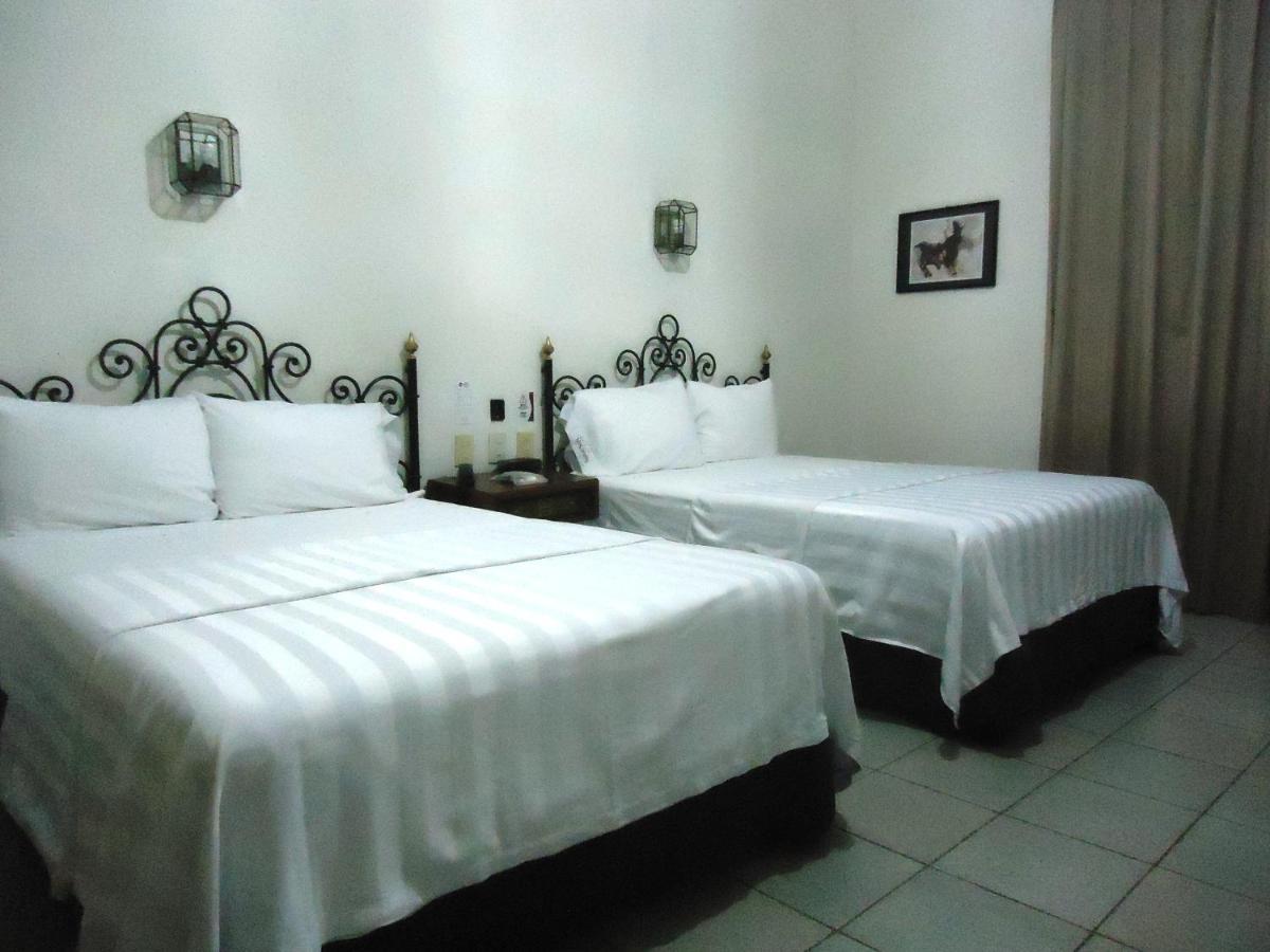 Hotel Concierge Plaza קולימה מראה חיצוני תמונה